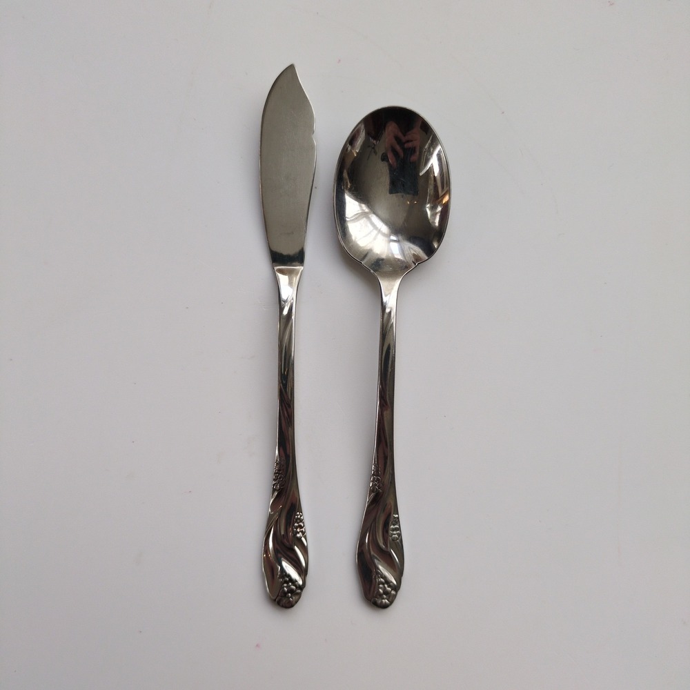 Vtg Oneida LORILEI Butter Knife & Sugar Spoon Stainless Floral Flatware Lorelei